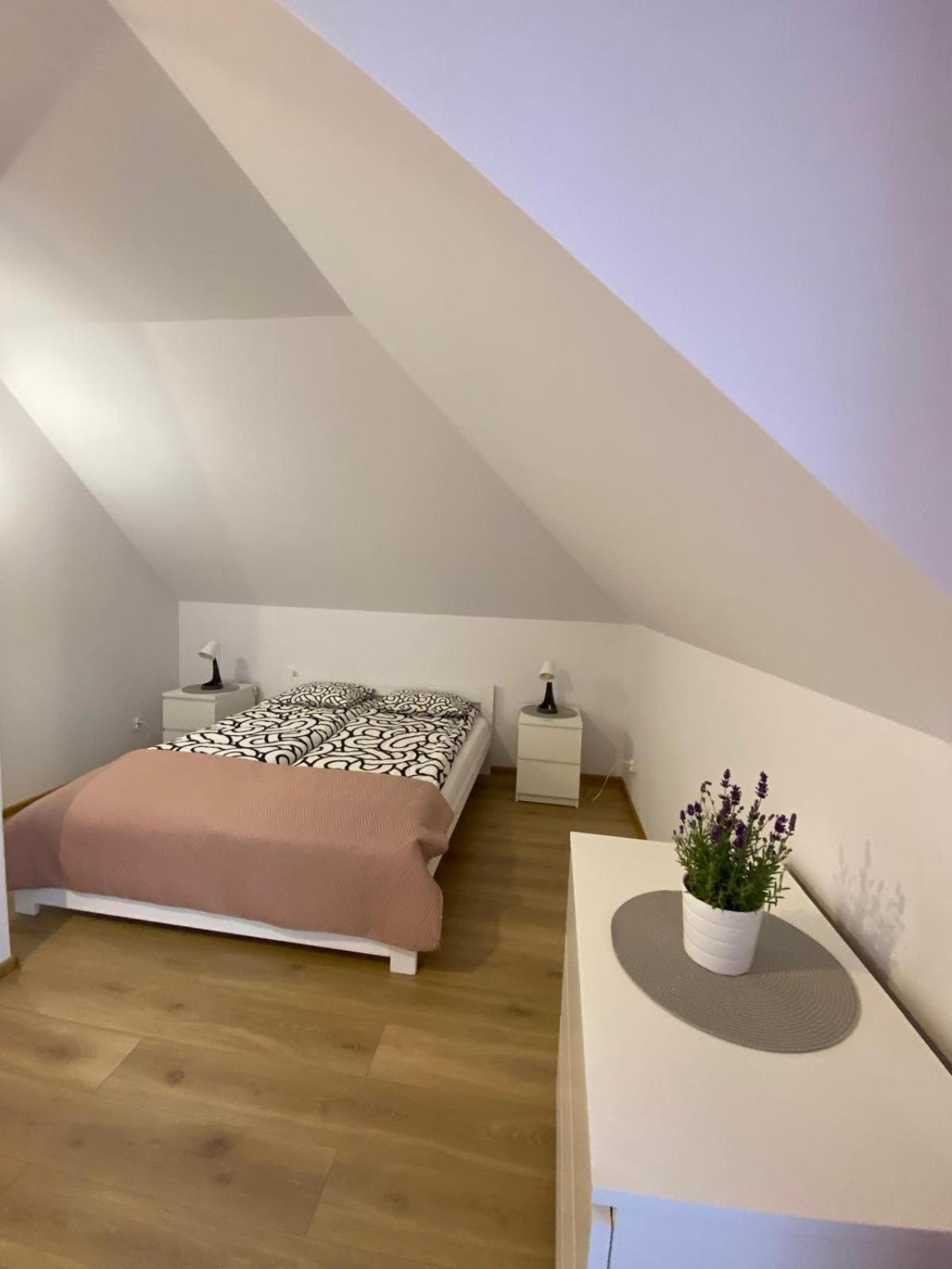 Apartamenty Lawenda คราคูฟ ภายนอก รูปภาพ